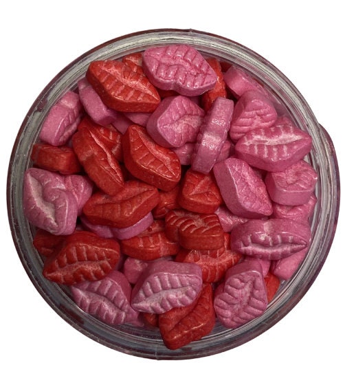 Puckered Lips Candy Sprinkles - Bulk